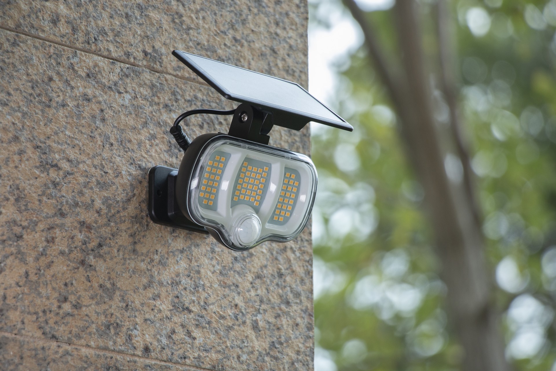 Solar Wall Spotlight With Sensor 4
